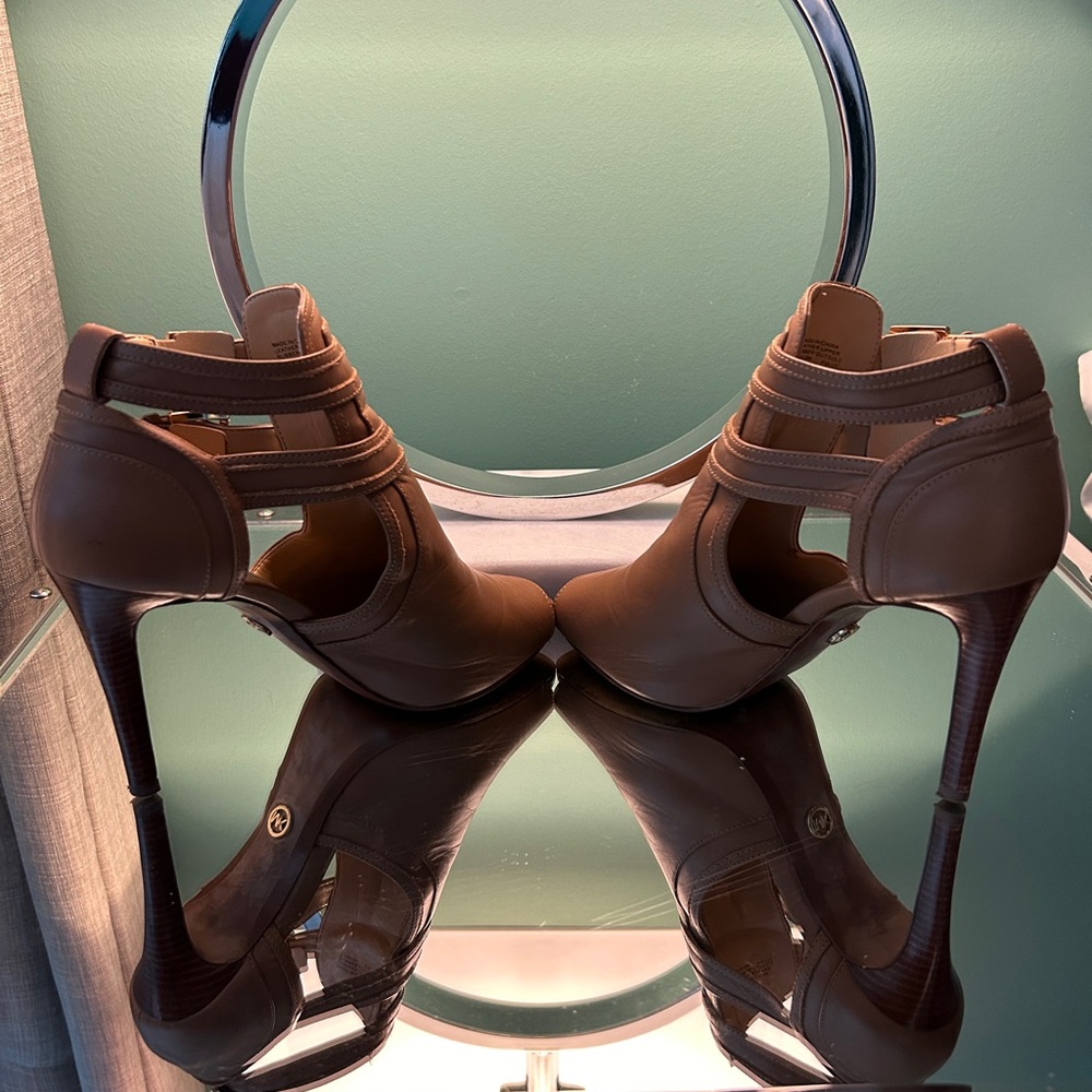 Mk Blaze Open Toe Ankle Boot Size 7.5 - image 5